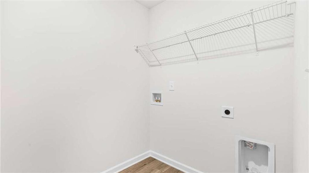 Spacious, unfurnished interior of a new home in Echo Glen, Stockbridge (Image 29).