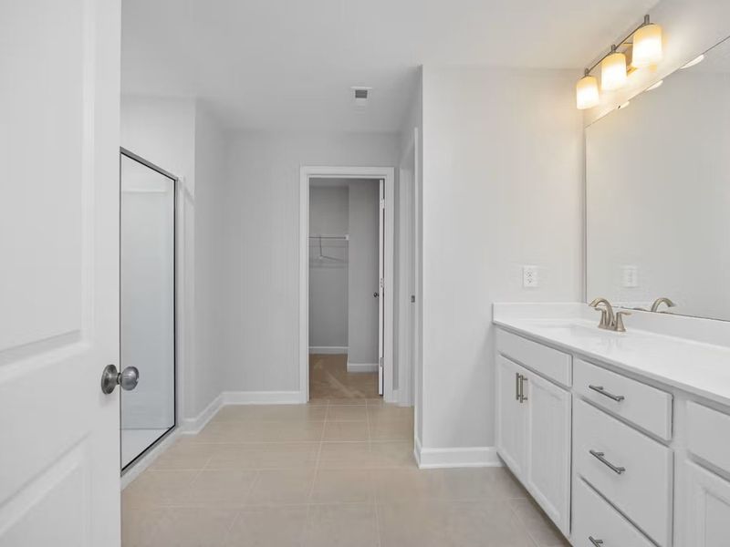 Furnished interior view inside a new home in Lake Park Villas, Wylie (Image 10).