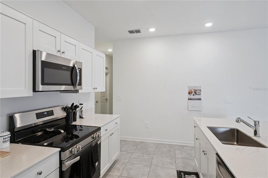 Furnished interior view inside a new home in Lawson Dunes, Haines City (Image 9).