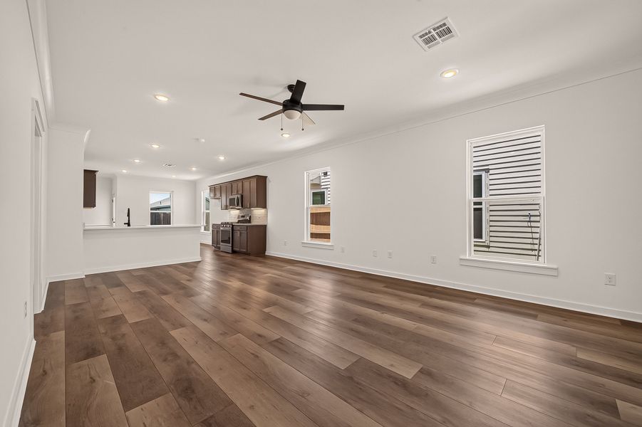 Spacious, unfurnished interior of a new home in Aldeana, Bonney (Image 22).
