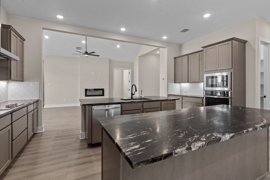 Representative furnished interior of a home built from the Layla 60′ by Chesmar Homes in Esperanza – New Phase Now Selling, Boerne (Image 3). Representative furnished interior of a home built from the Layla 60′ by Chesmar Homes in Esperanza – New Phase Now Selling, Boerne (Image 3).