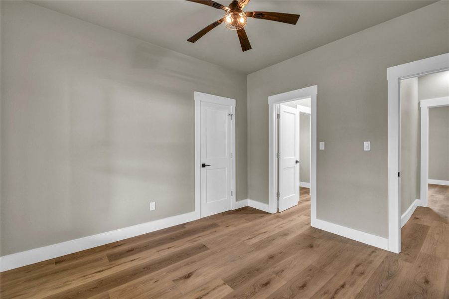 Spacious, unfurnished interior of a new home in , Angleton (Image 21).