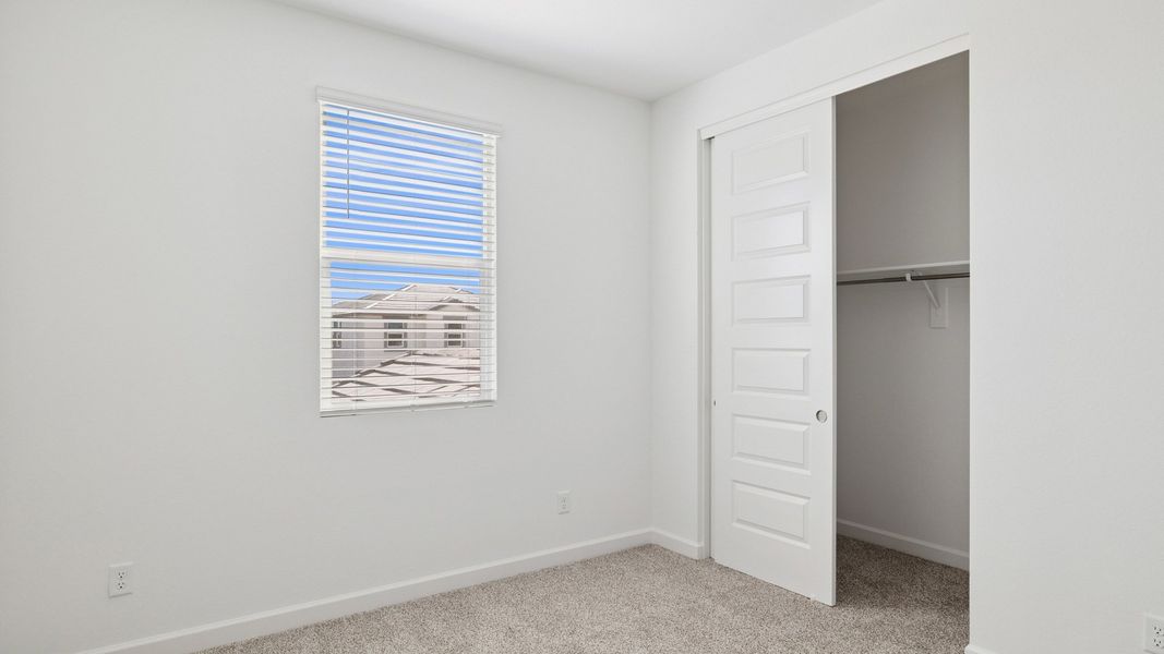 Representative unfurnished interior of a home built from the Apache by D.R. Horton in Zanjero Pass, Glendale (Image 39).