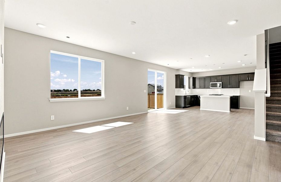 Spacious, unfurnished interior of a new home in Murata Farms, Fort Lupton (Image 29).