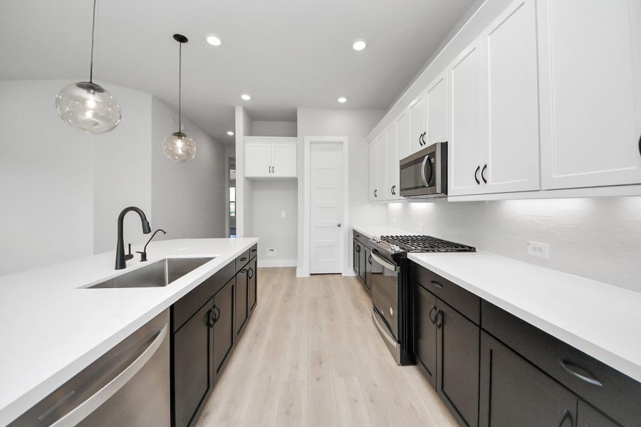 Furnished interior view inside a new home in Elyson, Katy (Image 10).