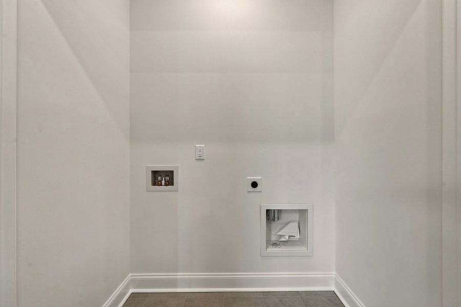 Spacious, unfurnished interior of a new home in Carothers Farms, Nolensville (Image 28).