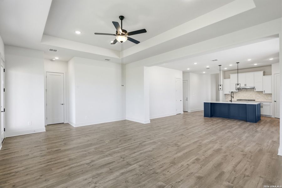 Spacious, unfurnished interior of a new home in Ladera - 50s, San Antonio (Image 31). Spacious, unfurnished interior of a new home in Ladera - 50s, San Antonio (Image 31).