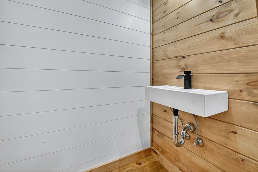 Image 60 of a home in .