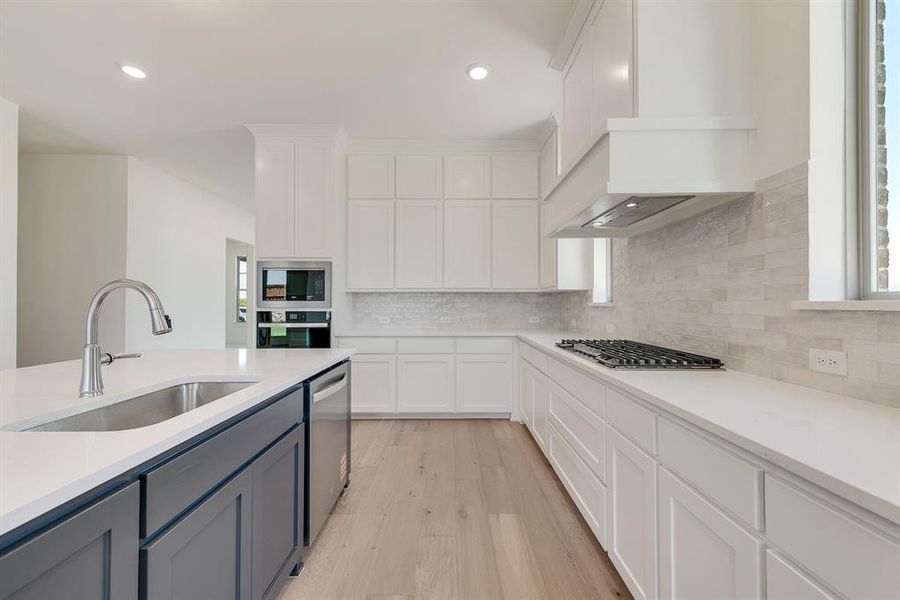 Furnished interior view inside a new home in The Homestead - 62', Rockwall (Image 16).