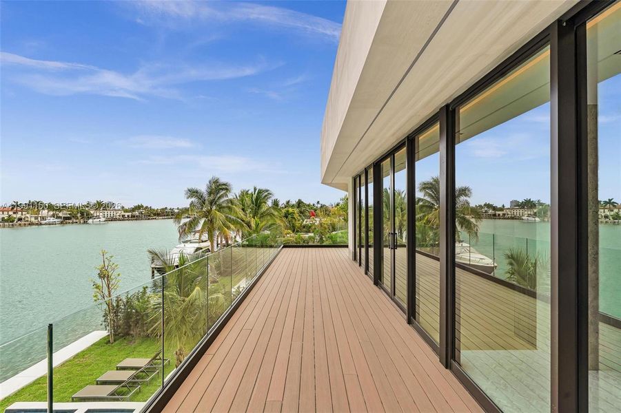 Exterior details and patio area of a home in , Miami Beach (Image 23).