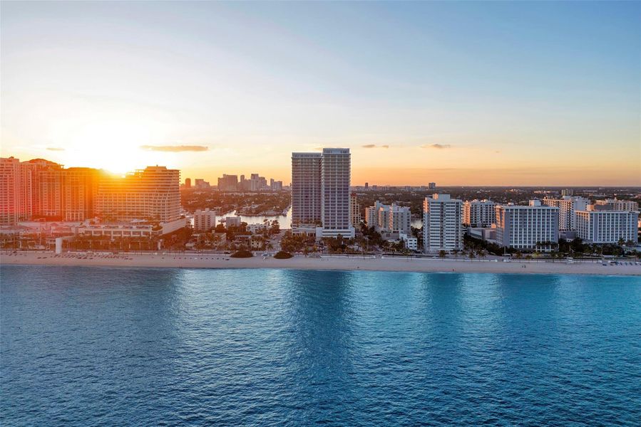 Condo located in Fort Lauderdale, FL showcasing its design and architecture (Image 40).