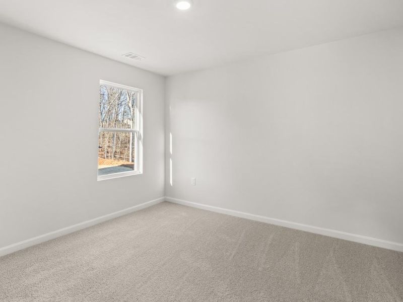 Spacious, unfurnished interior of a new home in , Gainesville (Image 17).