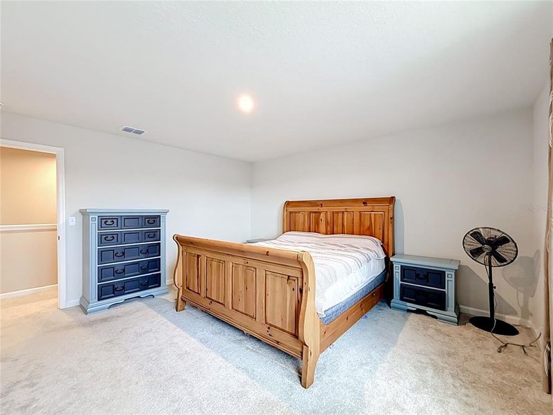 Furnished interior view inside a new home in , Sumterville (Image 45).