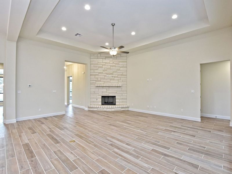Representative unfurnished interior of a home built from the Avalon by Giddens Homes in Scofield Farms Estates, Georgetown (Image 148).