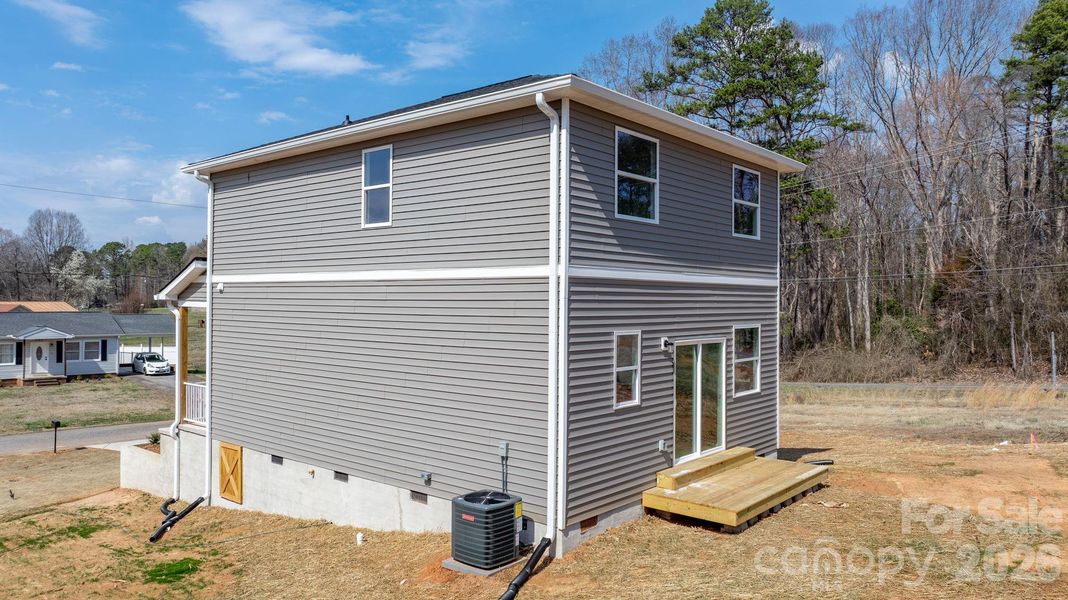 Exterior details and patio area of a home in , Catawba (Image 27).