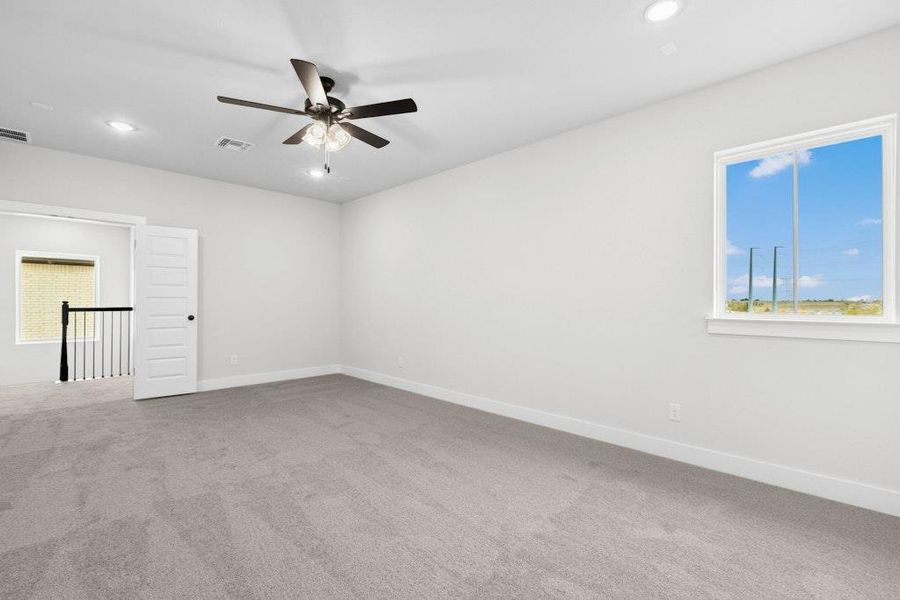 Spacious, unfurnished interior of a new home in Blackhawk, Pflugerville (Image 28).