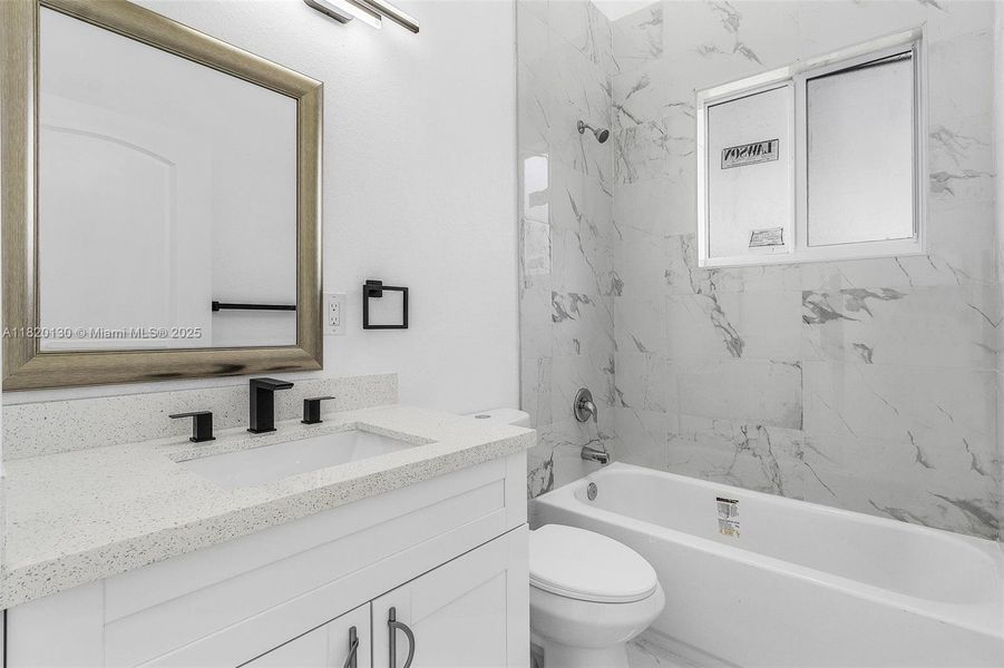 Furnished interior view inside a new home in , Lehigh Acres (Image 5).