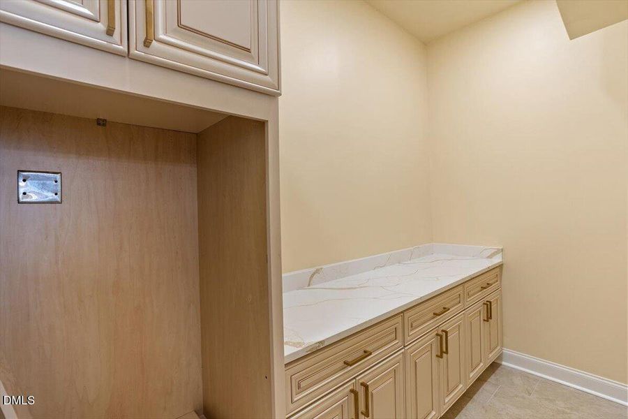 Walk-in Pantry