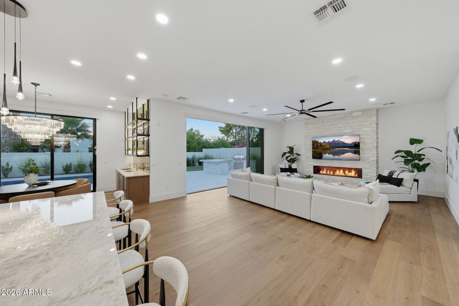 Kitchen/Greatroom Kitchen/Greatroom