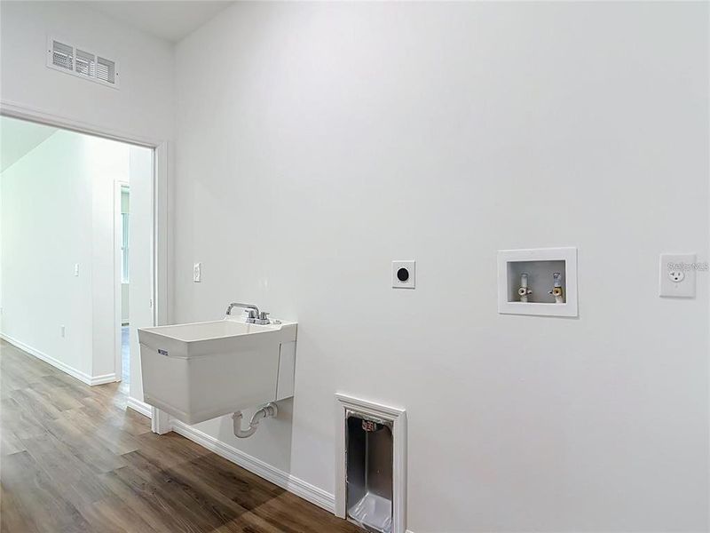 Image 46 of a home in .