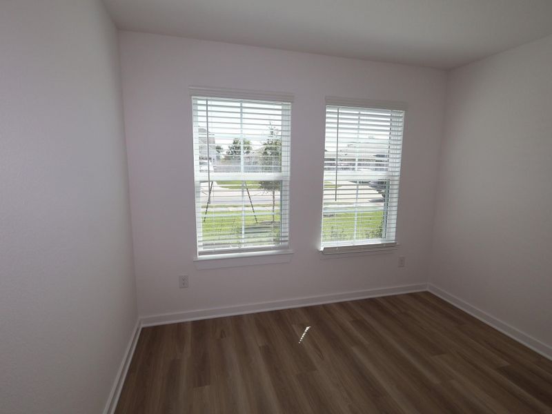 Spacious, unfurnished interior of a new home in Miller's Pond, Rosenberg (Image 16).
