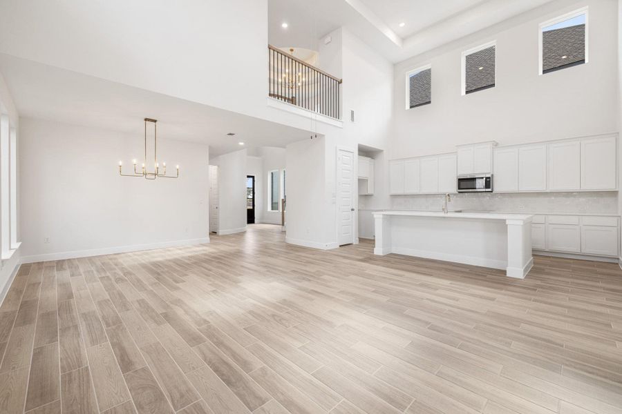 Spacious, unfurnished interior of a new home in Parmer Ranch, Georgetown (Image 22).