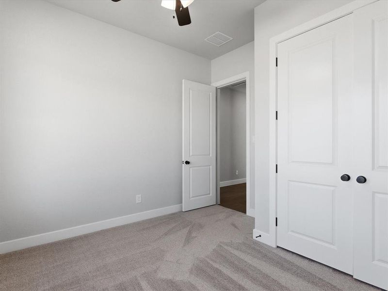 Spacious, unfurnished interior of a new home in Capitol Hill, Anna (Image 28).