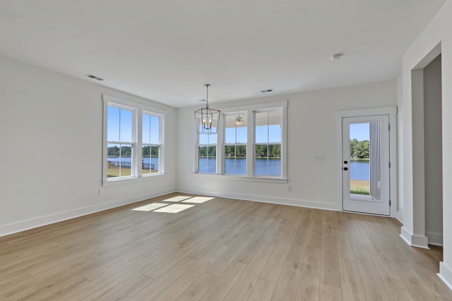 Spacious, unfurnished interior of a new home in Arcadia, Myrtle Beach (Image 36).