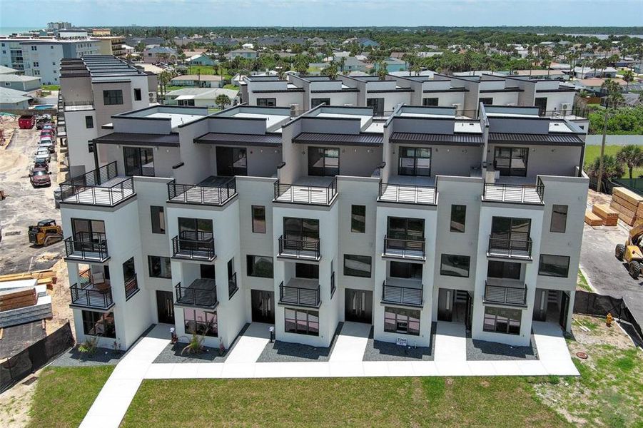Condo located in Ormond Beach, FL showcasing its design and architecture (Image 5). Condo located in Ormond Beach, FL showcasing its design and architecture (Image 5).