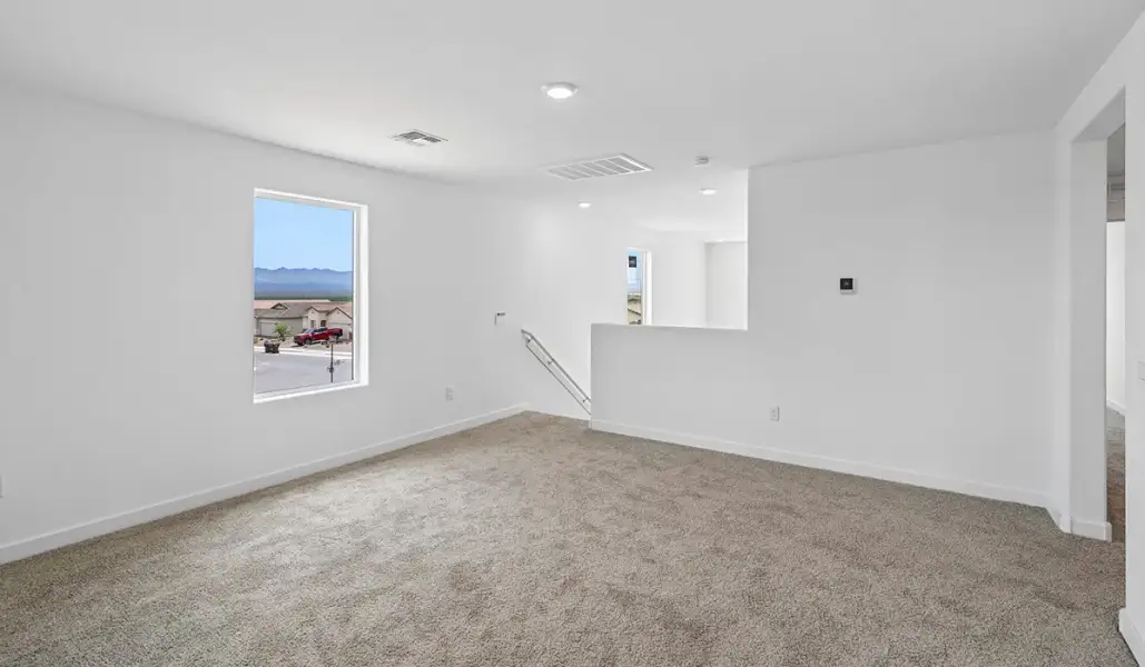 Spacious, unfurnished interior of a new home in Saguaro Bloom, Marana (Image 21).