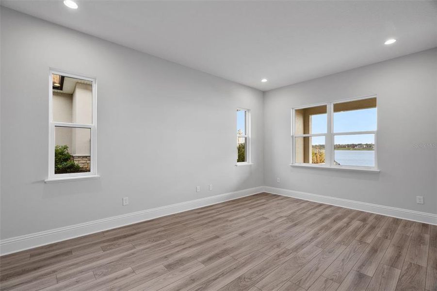 Spacious, unfurnished interior of a new home in , Montverde (Image 14).