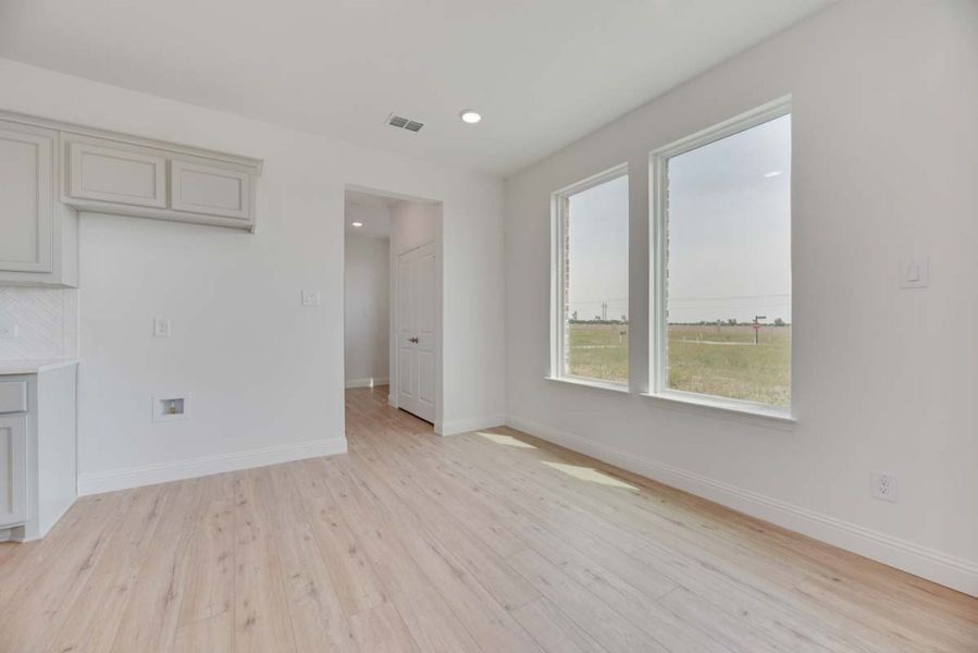 Representative unfurnished interior of a home built from the Newland by Pacesetter Homes in Elevon, Lavon (Image 12).