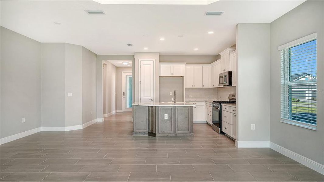 Furnished interior view inside a new home in Windward, Lakewood Ranch (Image 5).