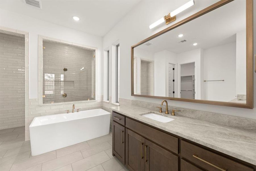 681 Capella - Bath 681 Capella - Bath