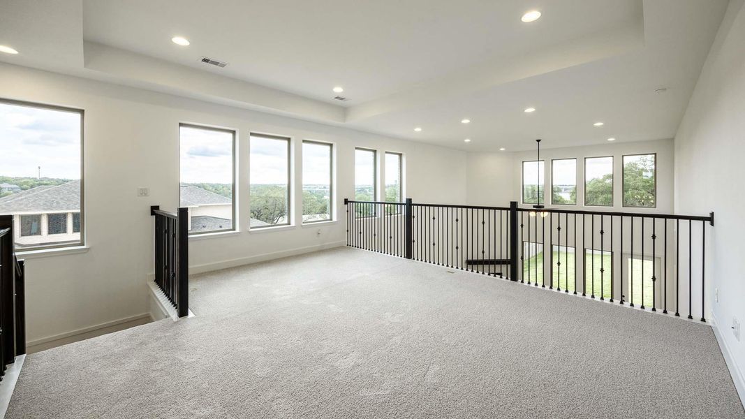 Spacious, unfurnished interior of a new home in Wolf Ranch 51', Georgetown (Image 17).