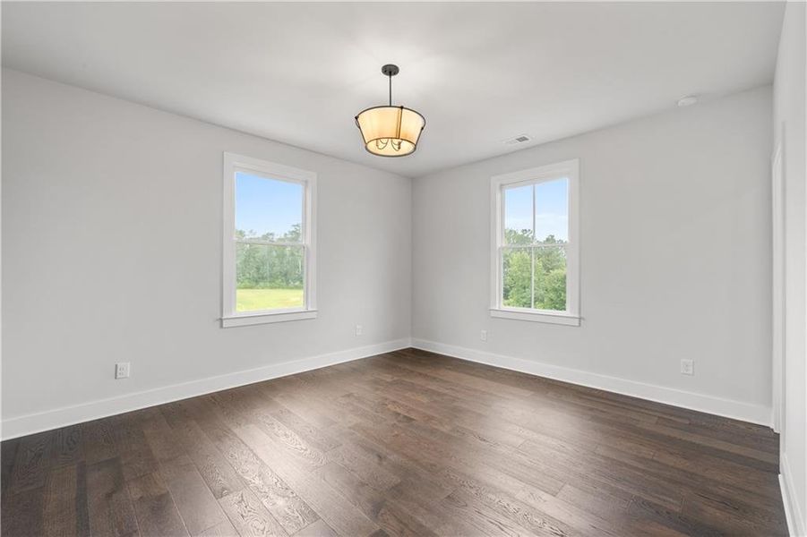 Spacious, unfurnished interior of a new home in Crossroads, Alpharetta (Image 46).