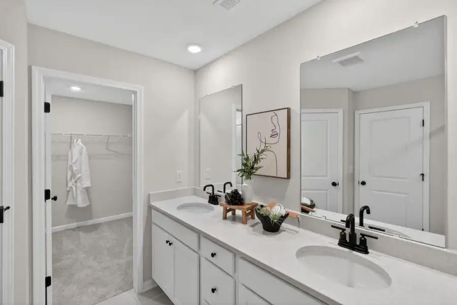 Furnished interior view inside a new home in Dreycott, Lawrenceville (Image 7).