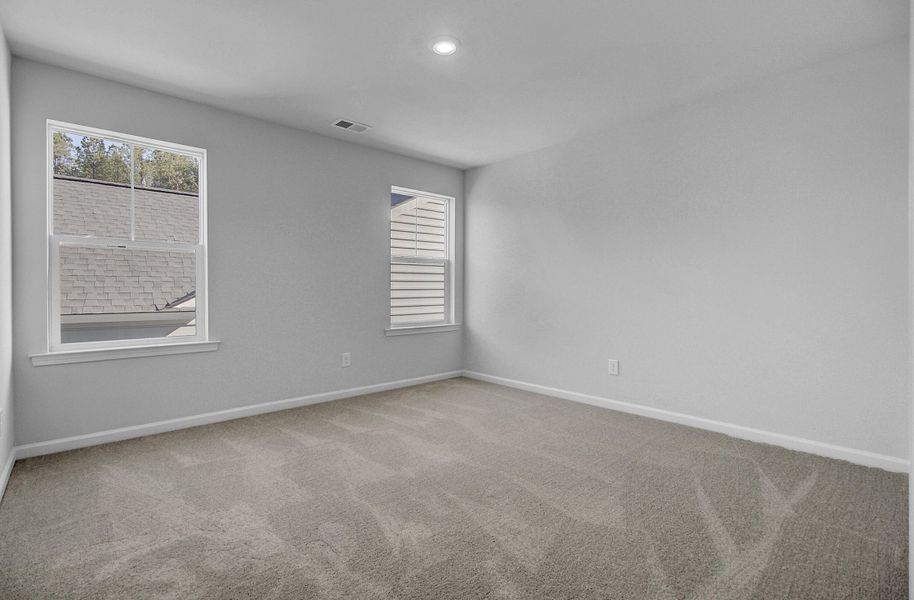 Spacious, unfurnished interior of a new home in Heron's Walk at Summers Corner, Summerville (Image 23).