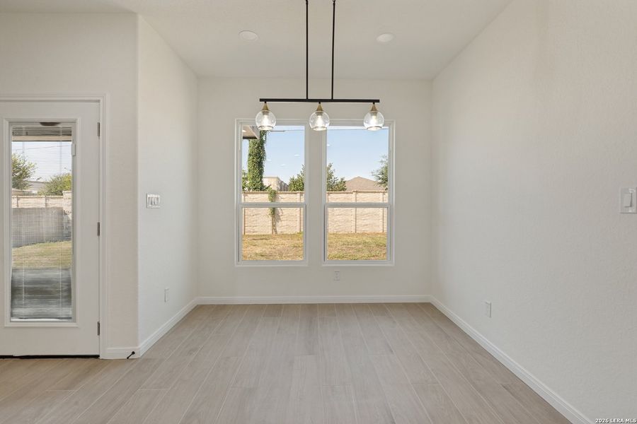 Spacious, unfurnished interior of a new home in , Schertz (Image 19).