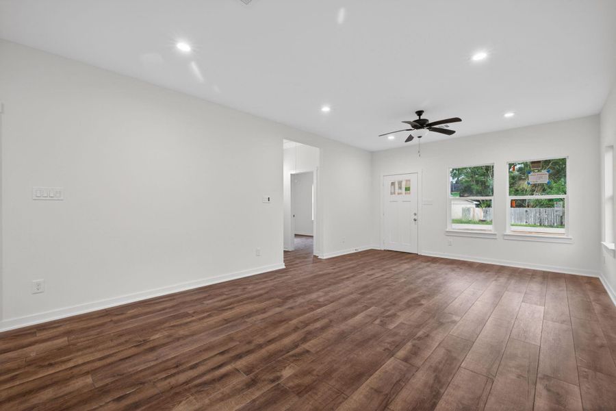 Spacious, unfurnished interior of a new home in , La Marque (Image 8). Spacious, unfurnished interior of a new home in , La Marque (Image 8).