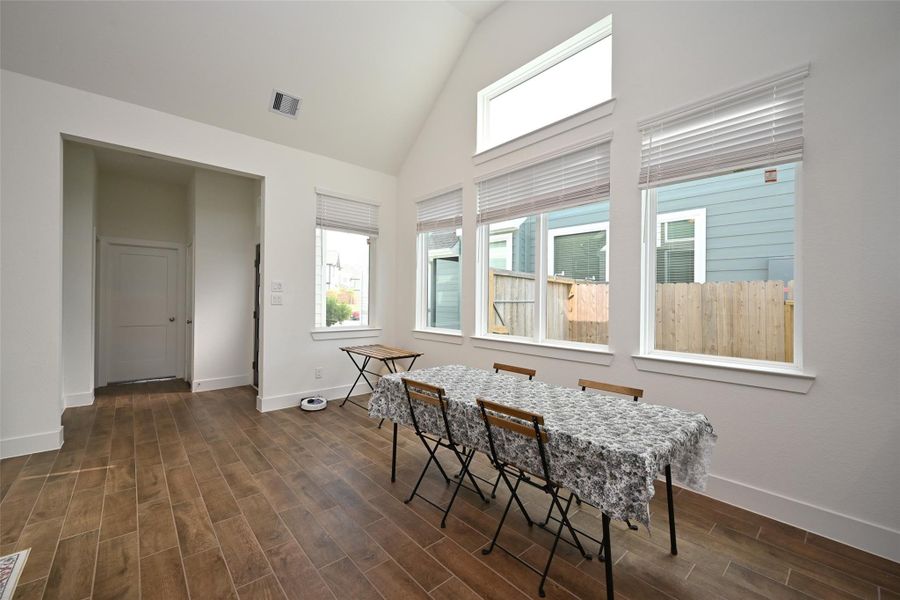 Furnished interior view inside a new home in , Missouri City (Image 12).