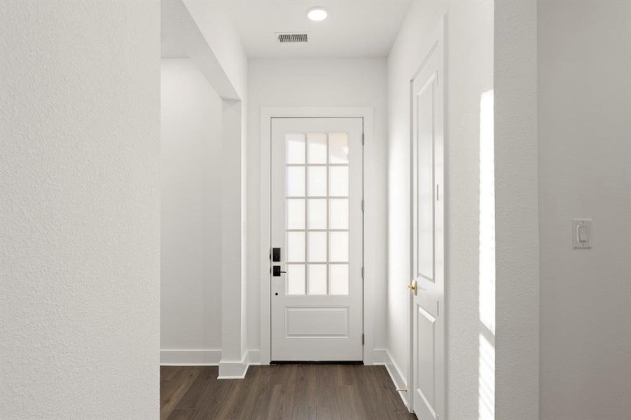 04. 2708 Painted - Entry