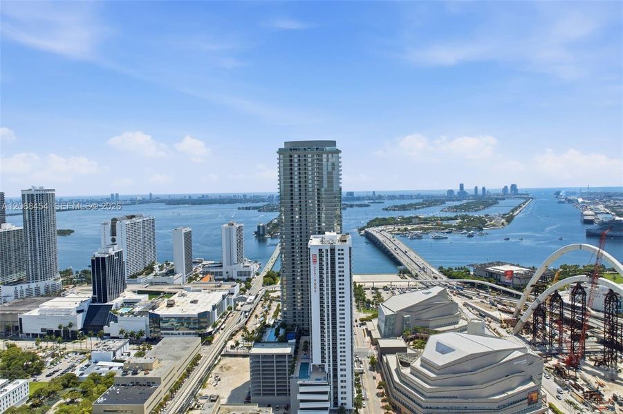 Condo located in Miami, FL showcasing its design and architecture (Image 26). Condo located in Miami, FL showcasing its design and architecture (Image 26).
