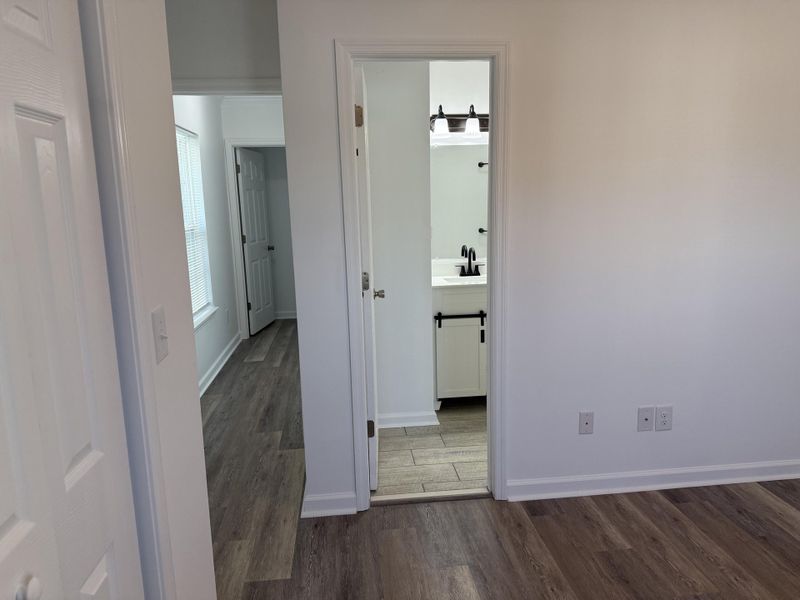 Spacious, unfurnished interior of a new home in , North Charleston (Image 16).