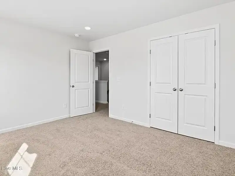 Spacious, unfurnished interior of a new home in Portrait Hills, Aiken (Image 11).