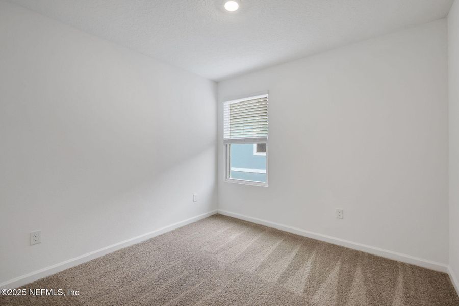 Spacious, unfurnished interior of a new home in , Jacksonville (Image 33).