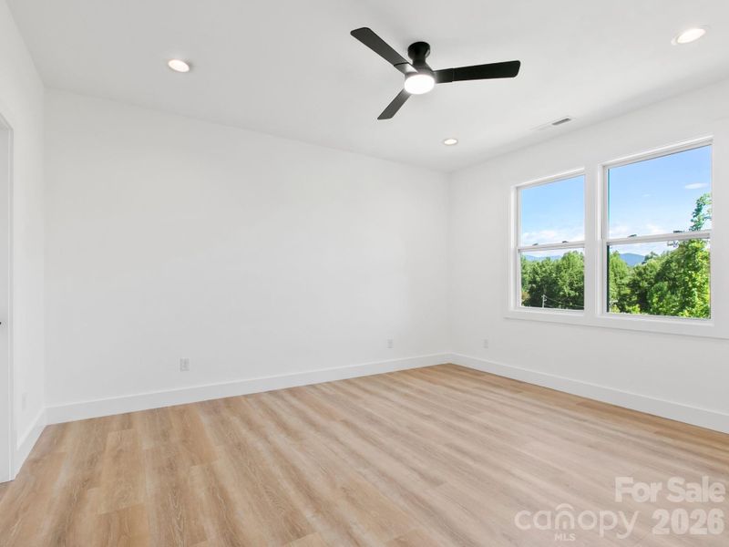 Spacious, unfurnished interior of a new home in , Old Fort (Image 17).