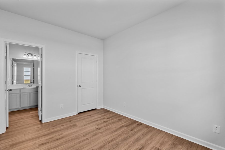 Spacious, unfurnished interior of a new home in Bell West, Kernersville (Image 25).