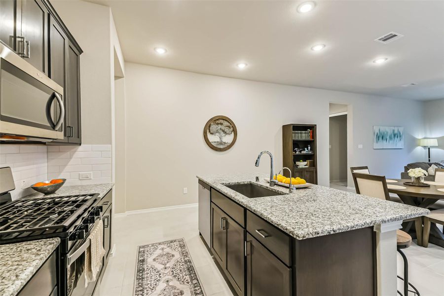 Furnished interior view inside a new home in Escondido 45', Magnolia (Image 12).