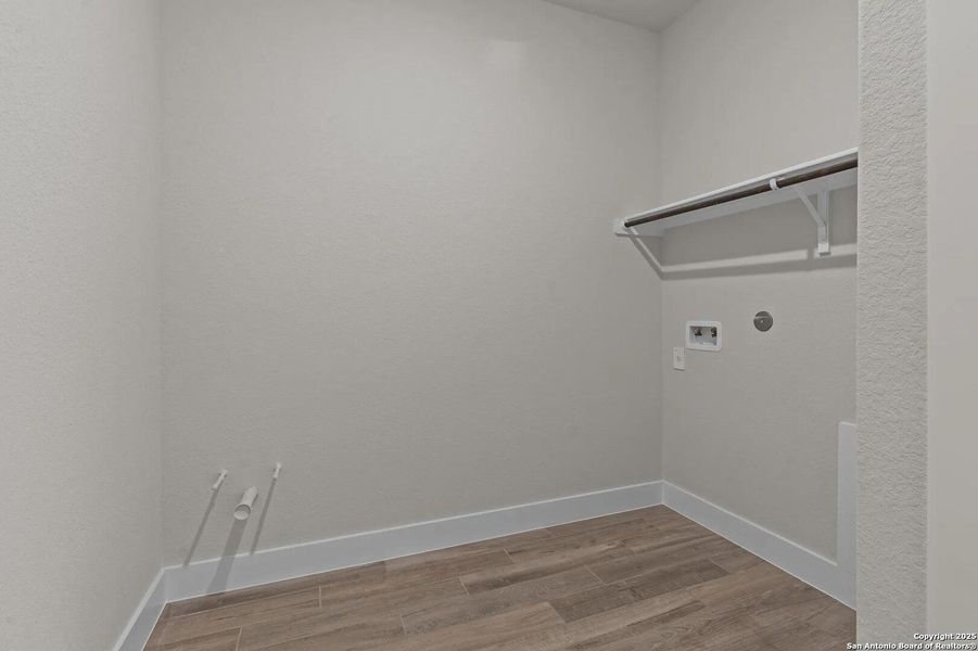 Spacious, unfurnished interior of a new home in Esperanza - 70', Boerne (Image 15).